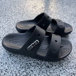 BRAND NEW!! Black Classic CROC Sandal never worn! 🔥🎉